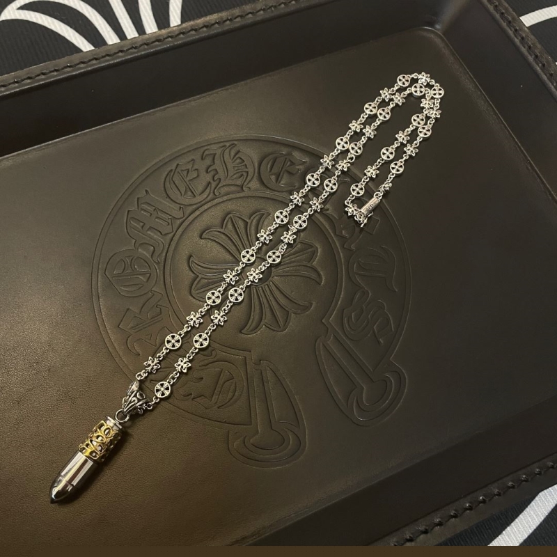 Ch**me He**ts necklaces